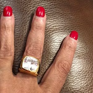 EUC,Real Collectibles by Adrienne,size 6,Stamped 925,huge center gem,black onyx.